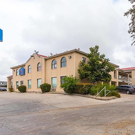 Motel 6-San Antonio, Tx - Fiesta Trails Εξωτερικό φωτογραφία