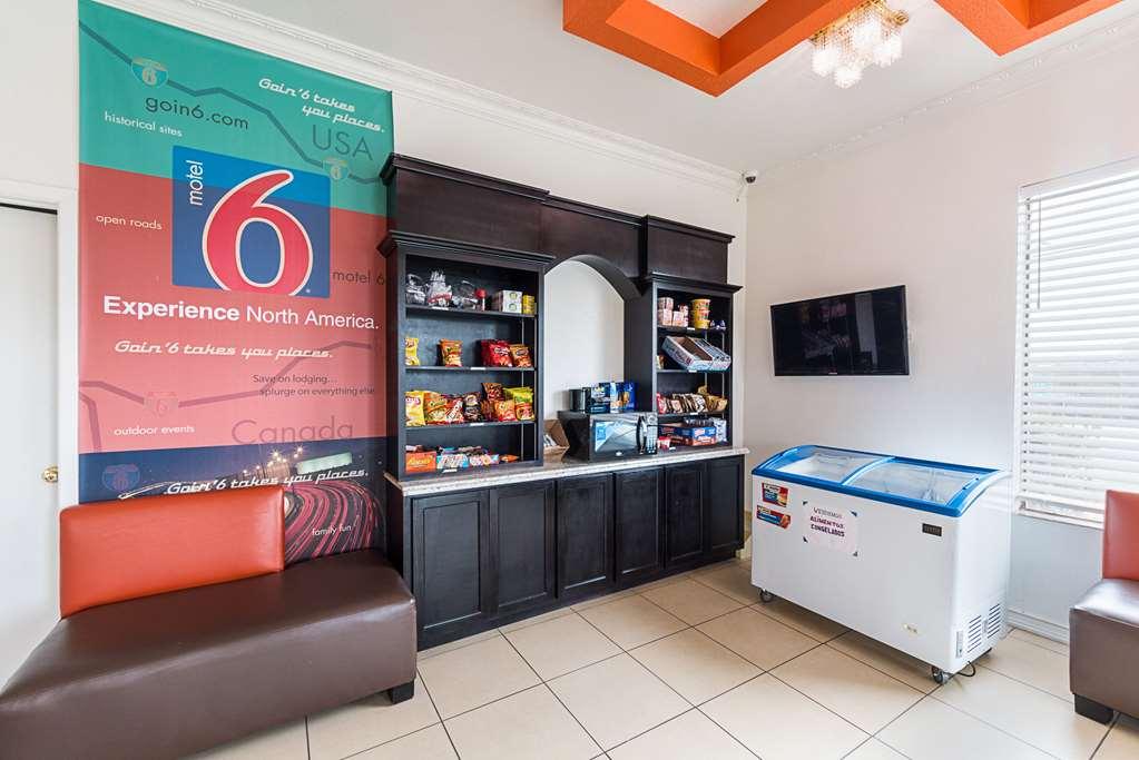 Motel 6-San Antonio, Tx - Fiesta Trails Ανέσεις φωτογραφία