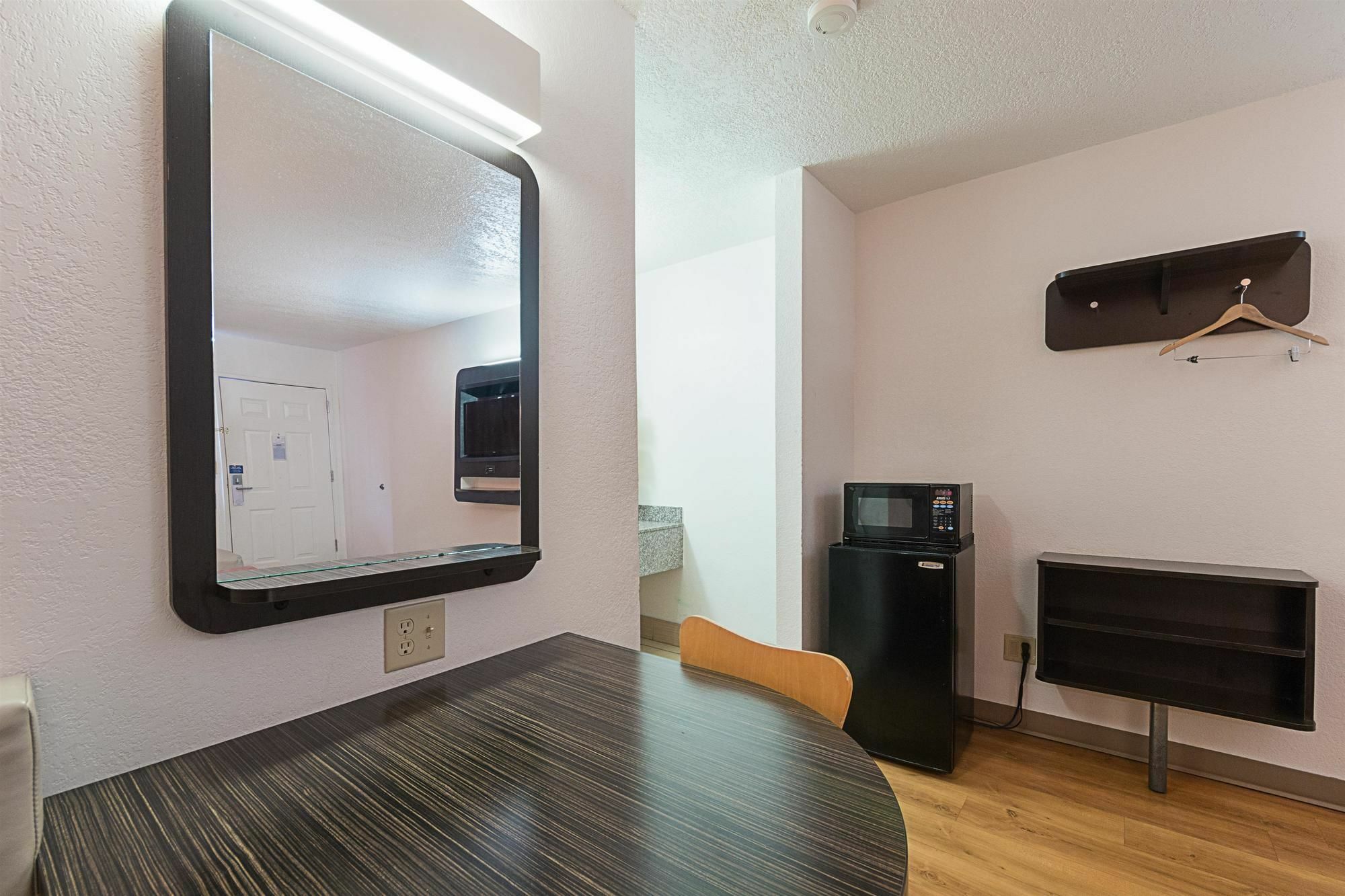 Motel 6-San Antonio, Tx - Fiesta Trails Εξωτερικό φωτογραφία
